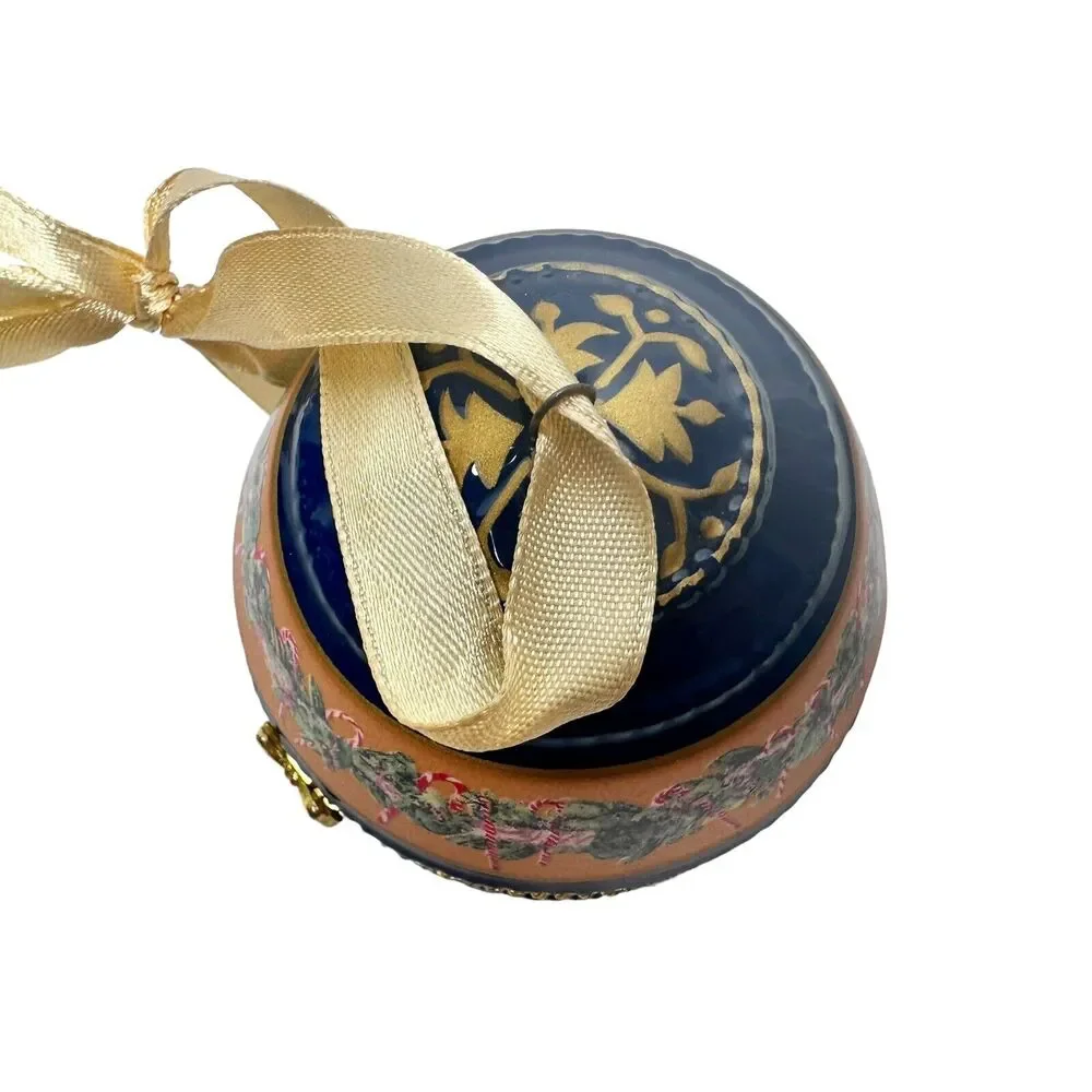 Imperial Nutcracker Porcelain Christmas Egg Gold Label Music‎ Box Ornament WORKS